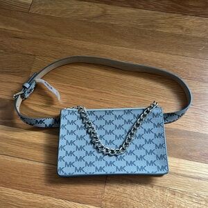 Michael Kors belt bag. Brand new. Size small